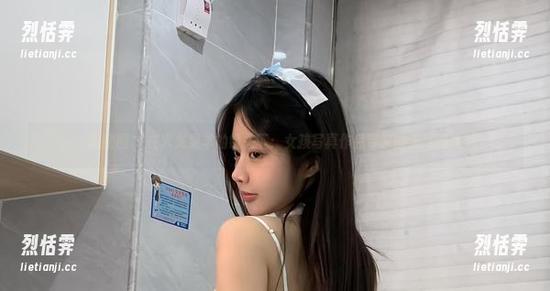 火龙果羊 微密圈 - 在火龙果羊的镜头下:女孩写真作品带来的无尽遐想