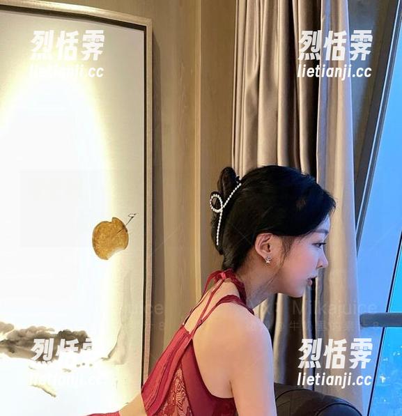 牛奶里的果汁 微密圈 - 牛奶里的果汁在天台的时刻:作品合集,甜蜜生活惬意无限!