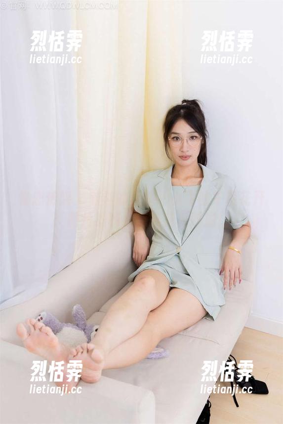 物恋传媒 - 煎熬的夜晚＋小飞的午夜花开：图片福利，感受花香四溢！