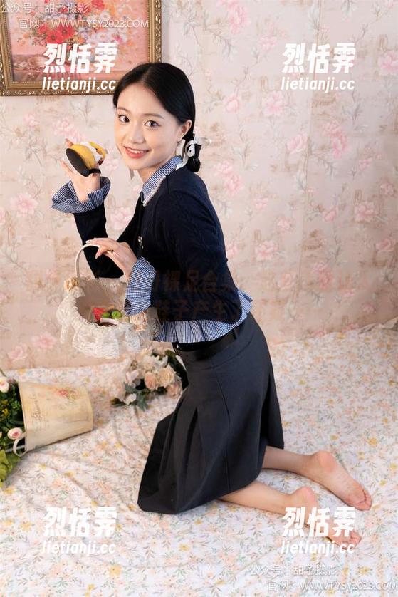 甜予摄影-丹丹 甜予摄影 - 丹丹裸足合集:这些美图让人对未来的鞋子产生了怀疑……