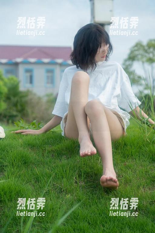 微密圈 - 想要的每一缕红裙风情，都在这个网盘里的禅院熏写真里！