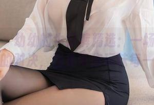 秀人网 – 幼幼的牛仔裤精选：一场牛仔裤与阳光的对决，图集带你玩味每一缝隙。