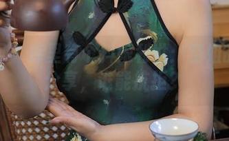 秀人网 – 库里有个抖娘利世：空姐的美丽分享，谁能抗拒？