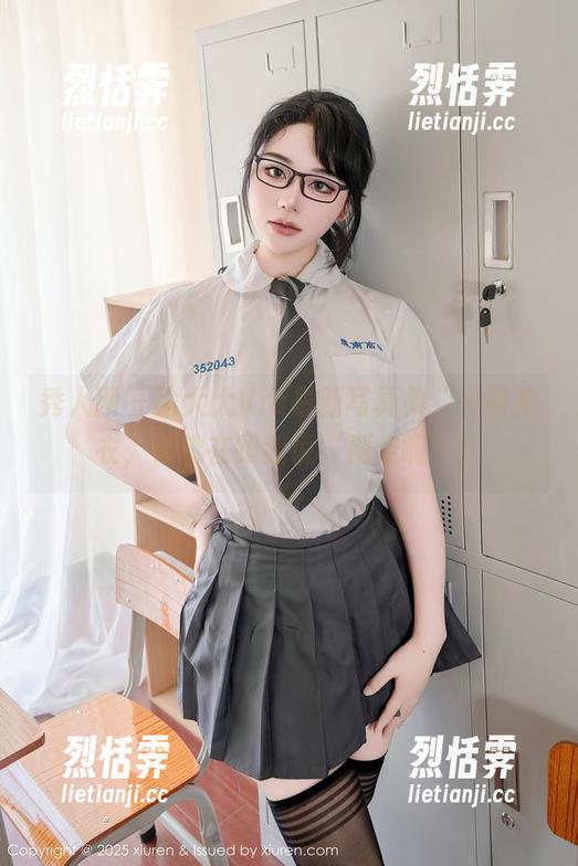 秀人网 - 晗大大Via最新写真集，一身皮衣，仿佛在跟我说‘别走啊’！