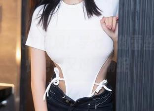 秀人网 – 快来围观！李七喜的蕾丝更新，惊艳但又难以捕捉