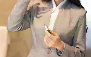 秀人网 – 林文文的白色套图：我看着都想换个衣柜，黑色没朋友啊！