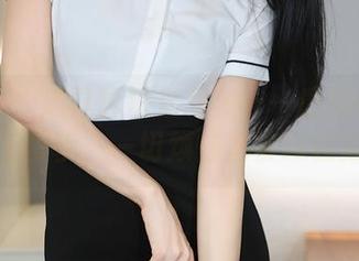 秀人网 – 江真真裸足写真——感觉像是在沙滩上漫步，一切烦恼都被踩在脚下。