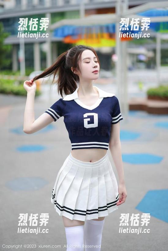 秀人网-邹晶晶 秀人网 - 味道与视角的交融,邹晶晶的定制厨娘作品让人眷恋!