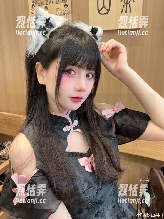 秋山AkI 原图在手,秋山AkI的亚丝娜让你心跳加速,资源不容错过哦!