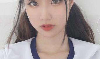 紧急企划 – 小恩穿上校服，照片有毒，下载前需谨慎！