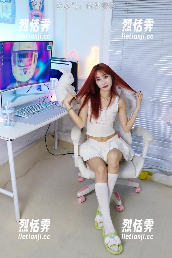 绮梦摄影 - 写真集里的小确幸——Light的无修无水印版，谁能抵挡得了！