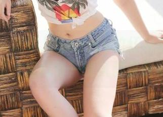 美媛馆 – 唐琪儿Beauty的红裙舞动，私房图片里的每一缕风都是故事。