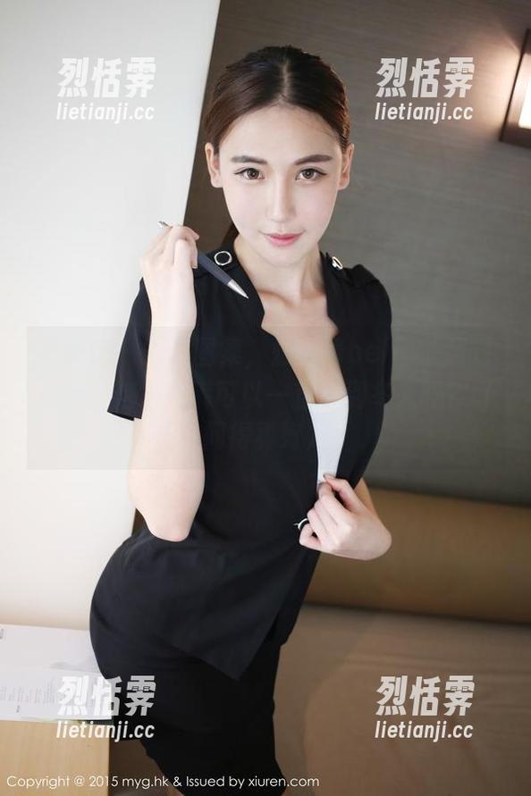 美媛馆-媛媛酱belle 美媛馆 - 短裤图集,媛媛酱belle的夏日必备:这条短裤可以一直穿到冬天吗?(问得真好)