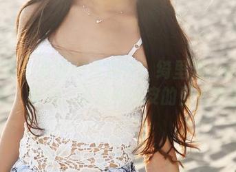 美媛馆 – 高清照片速递！绮里嘉ula的水手服，海浪、阳光和调皮的目光齐聚！