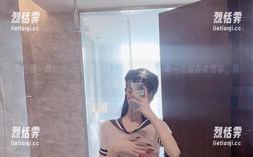 脸红Dearie 微密圈 - 脸红Dearie黑色网状比基尼套图:每一寸都在说故事,简直引人遐想。