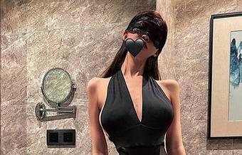 微密圈 – “脸红Dearie黑白”的美图流转：每一幅作品，都是一段不需要文字的对话。