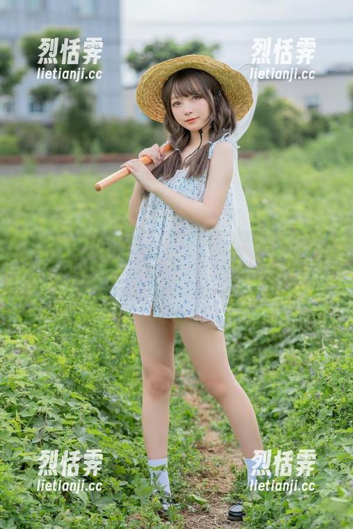 在花铃Hana的世界里，修女的忏悔室是一场视觉的冒险