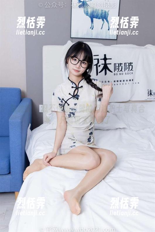 袜啵啵 - 忍不住想点赞的奶油护士写真合集，只能说太有料了