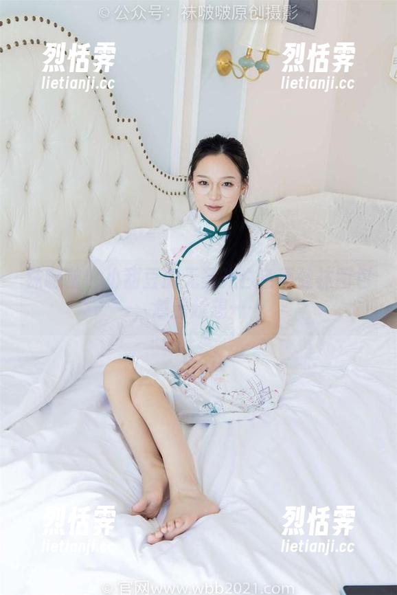 袜啵啵 - 小甜豆的无圣光白色蕾丝袜图包，越看越想……