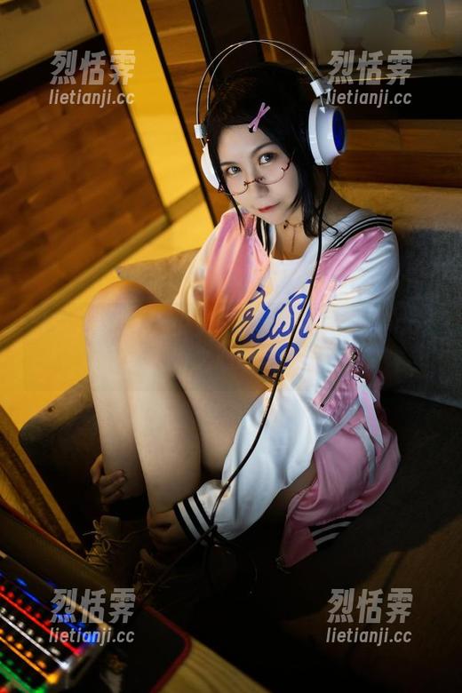 当逐月Su遇上少女阿狸：眼前的高清cos简直让人为之心动，憧憬ing...