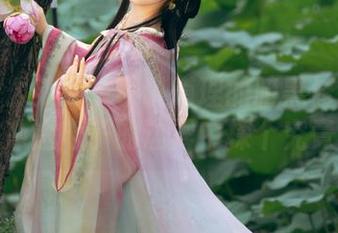 想看什么？雯妹不讲道理的暗黑修女全集！冲进电子的迷雾中探个究竟！
