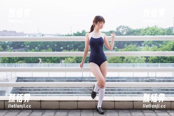 雯妹不讲道理 黑白图集里的雯妹不讲道理,谁说免费就不能好看?