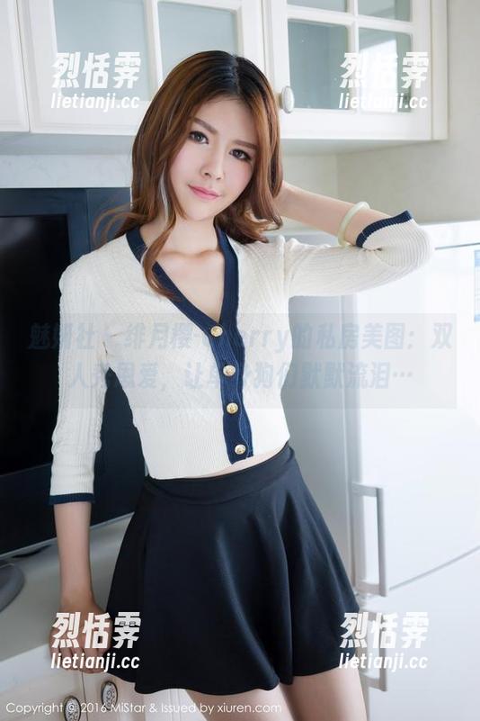 魅妍社 - 绯月樱-Cherry的私房美图：双人秀恩爱，让单身狗们默默流泪…