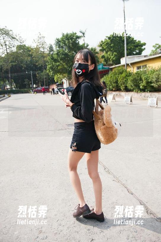 魔镜街拍 一只麋鹿摄影:魔镜街拍下的牛仔短裙美女,下载绝对让你心跳加速!